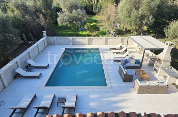 casa indipendente in vendita a Quartu Sant'Elena in zona Flumini di Quartu