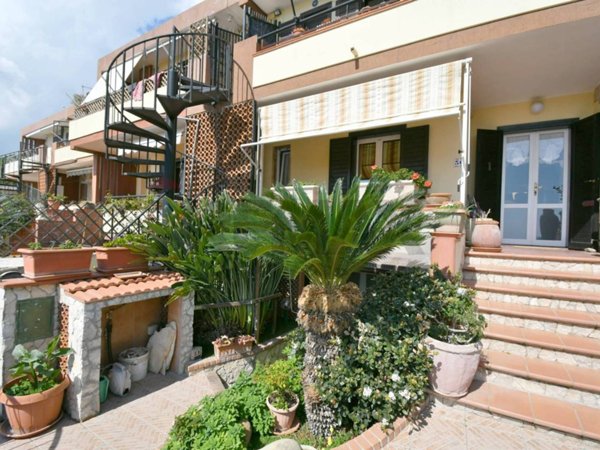 appartamento in vendita a Quartu Sant'Elena in zona Litorale