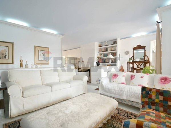 appartamento in vendita a Quartu Sant'Elena in zona Litorale