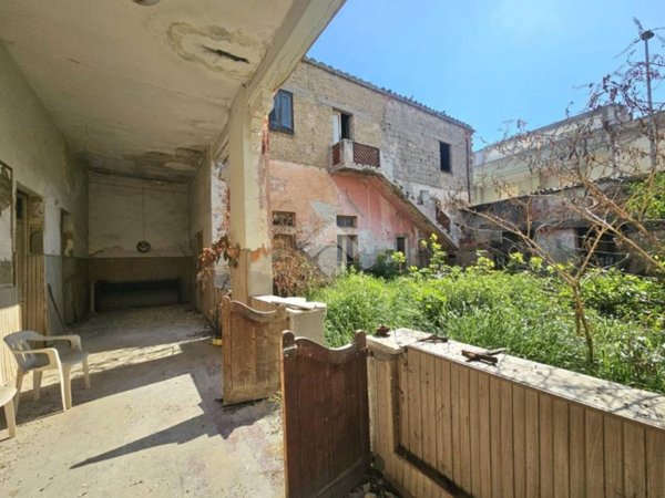 casa indipendente in vendita a Quartu Sant'Elena in zona Centro Storico