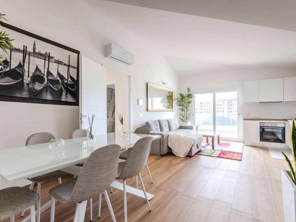 appartamento in vendita a Quartu Sant'Elena in zona Quartello