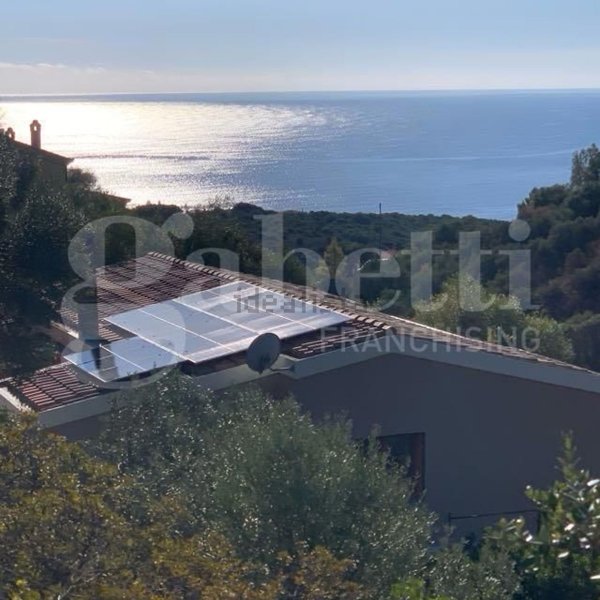 casa indipendente in vendita a Quartu Sant'Elena in zona Capitana