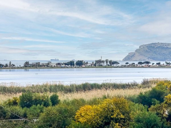 appartamento in vendita a Quartu Sant'Elena in zona Quartello