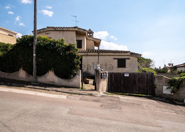 casa indipendente in vendita a Quartu Sant'Elena in zona Margine Rosso