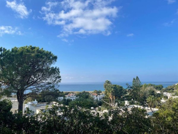 casa indipendente in vendita a Quartu Sant'Elena in zona Geremeas