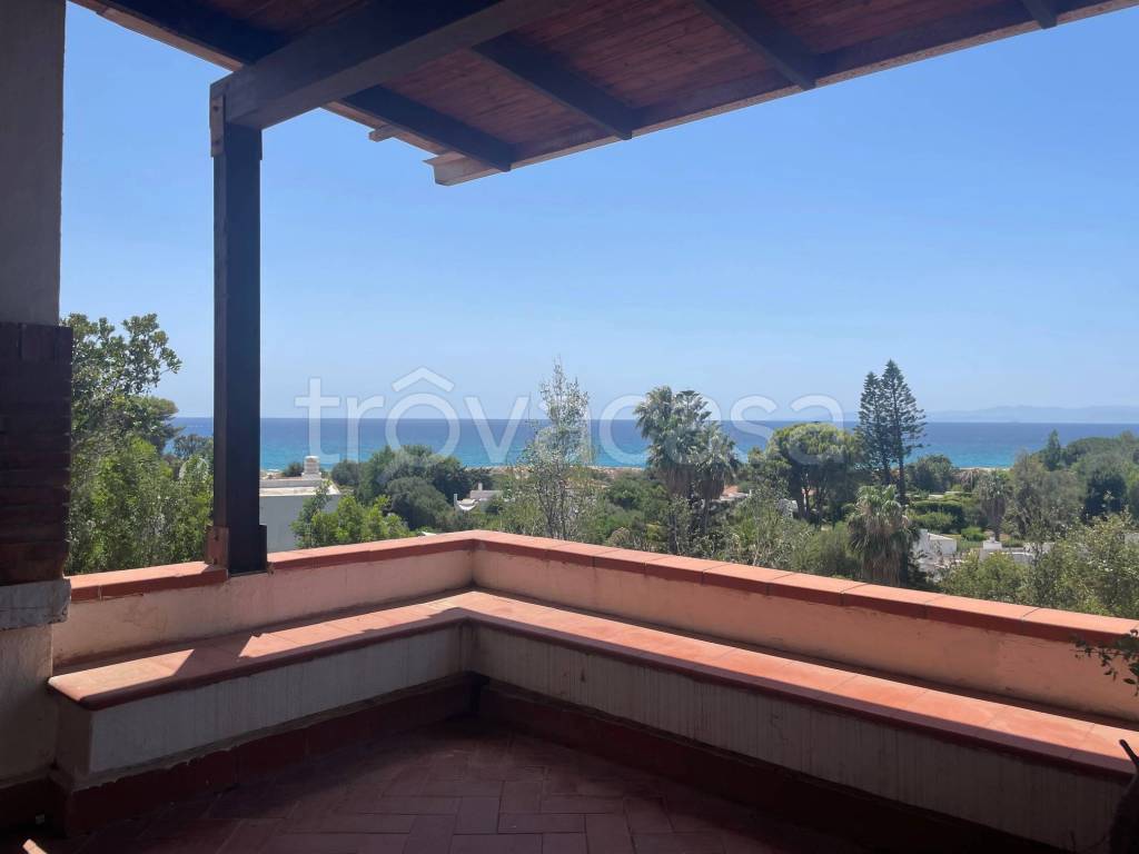 casa indipendente in vendita a Quartu Sant'Elena in zona Geremeas