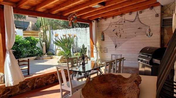casa indipendente in vendita a Quartu Sant'Elena in zona Capitana