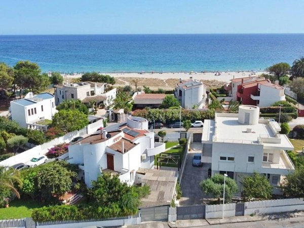 casa indipendente in vendita a Quartu Sant'Elena in zona Margine Rosso
