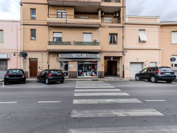 negozio in vendita a Quartu Sant'Elena