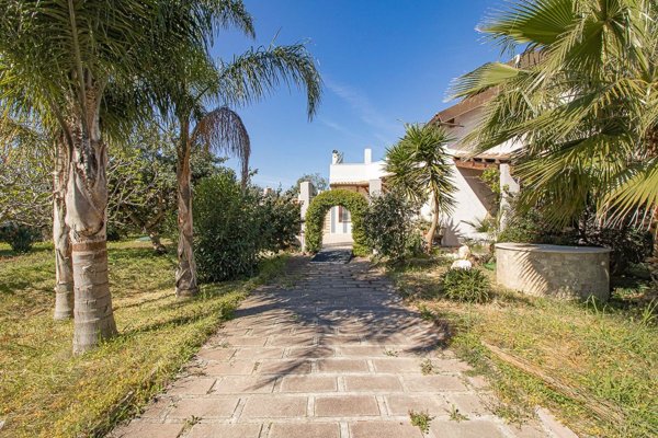 casa indipendente in vendita a Quartu Sant'Elena in zona Flumini di Quartu