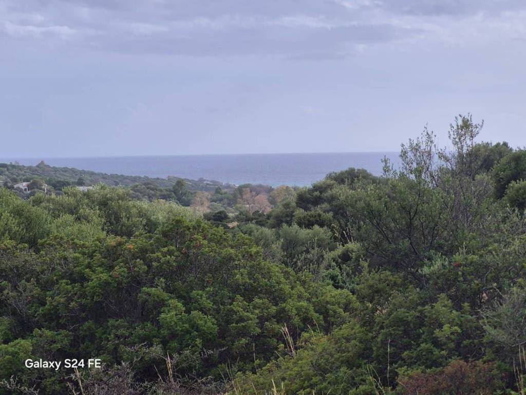 terreno edificabile in vendita a Quartu Sant'Elena in zona Capitana