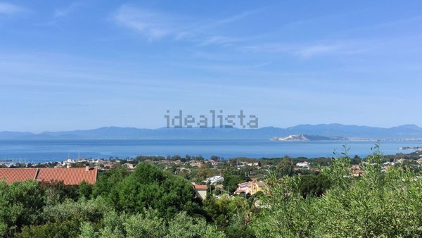 appartamento in vendita a Quartu Sant'Elena in zona Is Meris