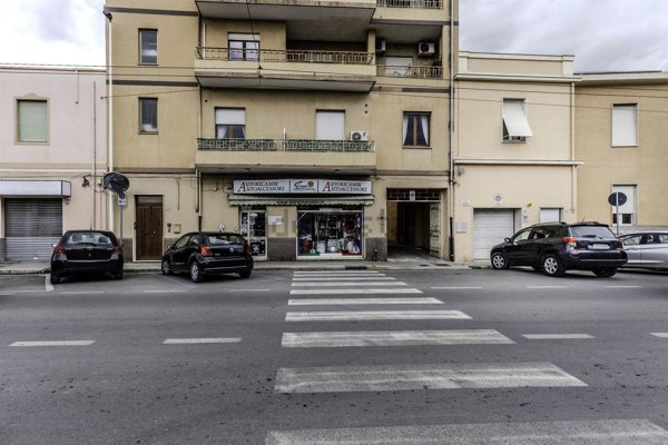locale commerciale in vendita a Quartu Sant'Elena