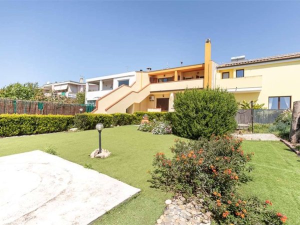 casa indipendente in vendita a Quartu Sant'Elena in zona Litorale