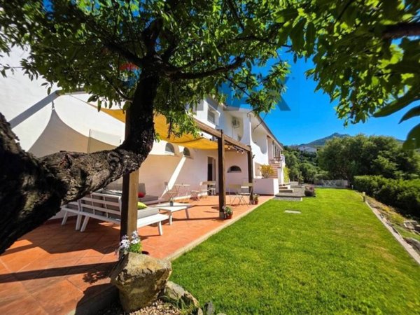 casa indipendente in vendita a Quartu Sant'Elena