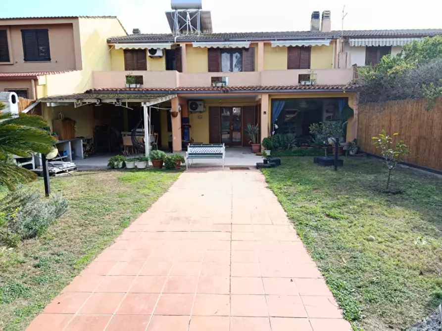 casa indipendente in vendita a Quartu Sant'Elena in zona Litorale