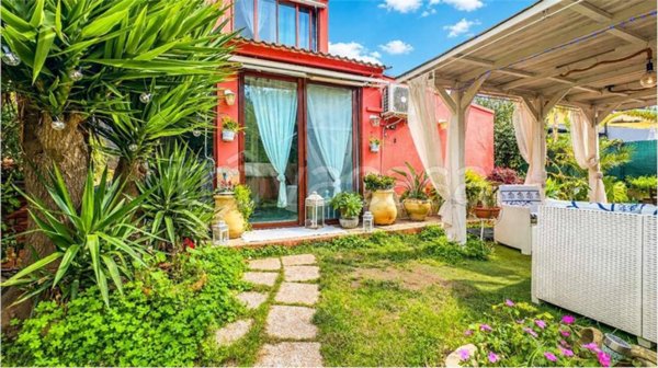 casa indipendente in vendita a Quartu Sant'Elena in zona Capitana