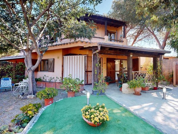 casa indipendente in vendita a Quartu Sant'Elena in zona Capitana