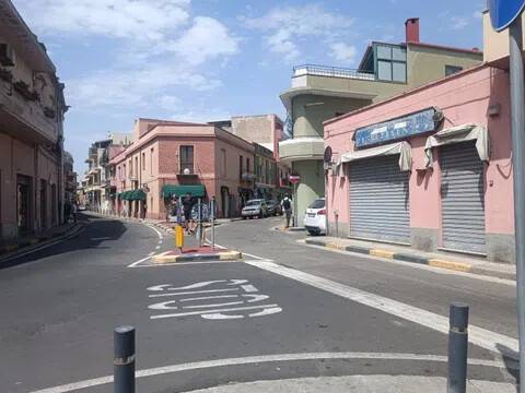 negozio in vendita a Quartu Sant'Elena in zona Centro Storico