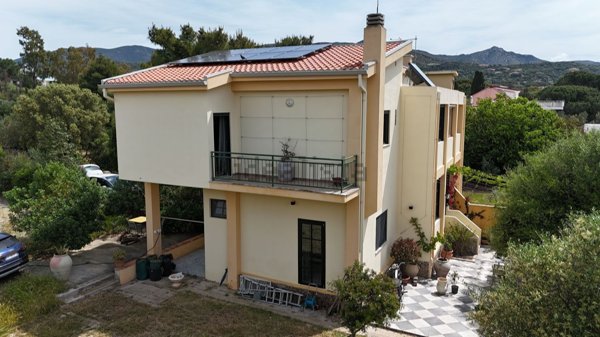 casa indipendente in vendita a Quartu Sant'Elena in zona Capitana