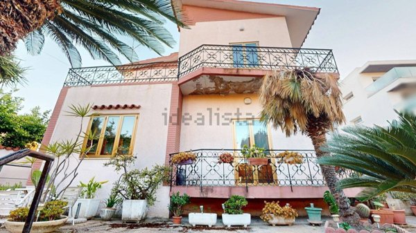 casa indipendente in vendita a Quartu Sant'Elena in zona Poetto di Quartu