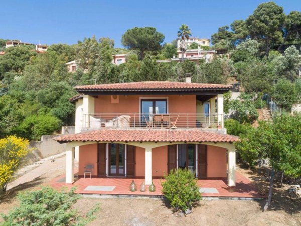 casa indipendente in vendita a Quartu Sant'Elena in zona Capitana