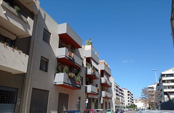 appartamento in vendita a Quartu Sant'Elena in zona Centro Storico