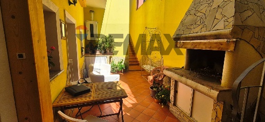 appartamento in vendita a Quartu Sant'Elena in zona Centro Storico