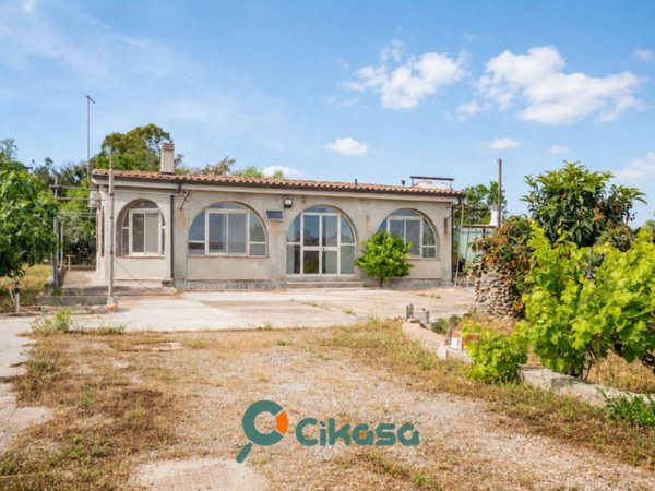 casa indipendente in vendita a Quartu Sant'Elena in zona Foxi