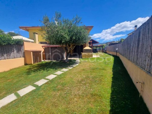 casa indipendente in vendita a Quartu Sant'Elena in zona Capitana