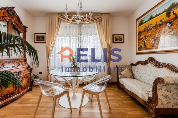 casa indipendente in vendita a Quartu Sant'Elena in zona Margine Rosso