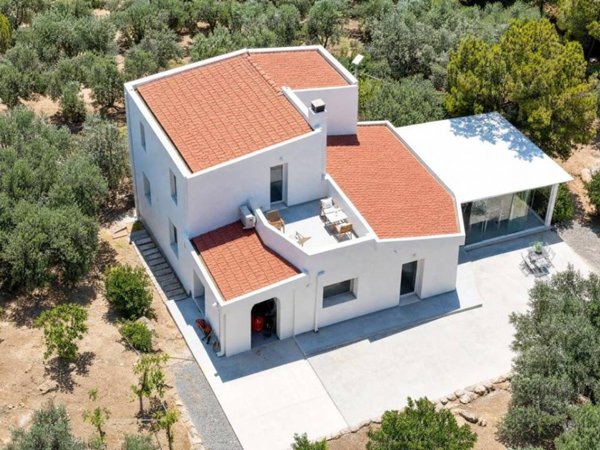 casa indipendente in vendita a Quartu Sant'Elena in zona Geremeas