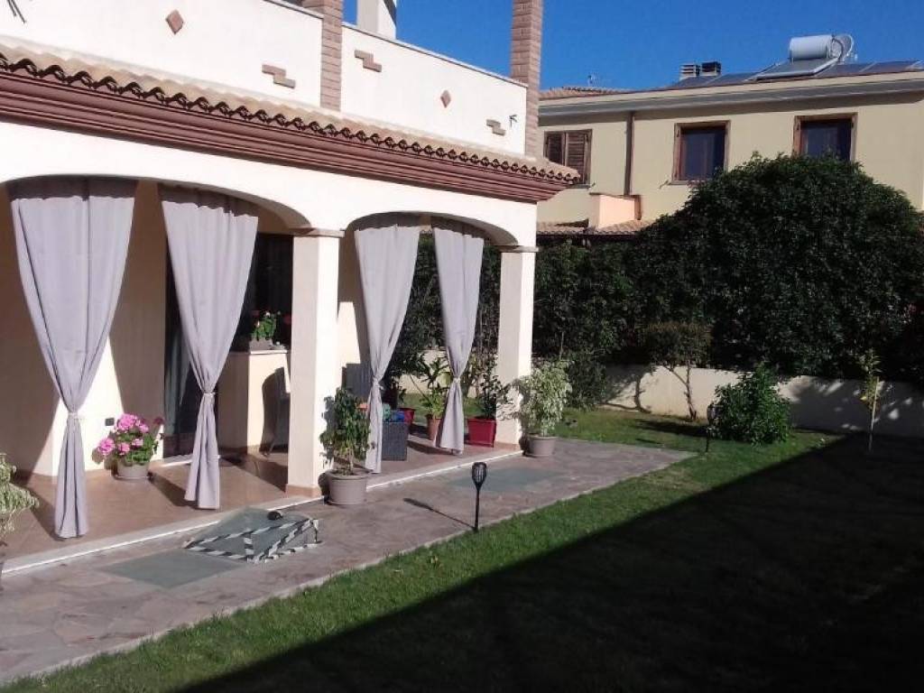 casa indipendente in vendita a Quartu Sant'Elena in zona Flumini di Quartu