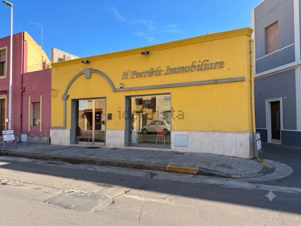 locale commerciale in vendita a Quartu Sant'Elena in zona Pitz'e Serra