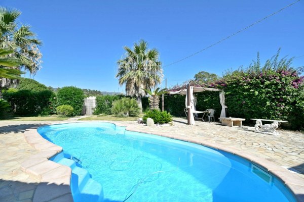 casa indipendente in vendita a Quartu Sant'Elena