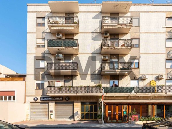 appartamento in vendita a Quartu Sant'Elena in zona Centro Storico