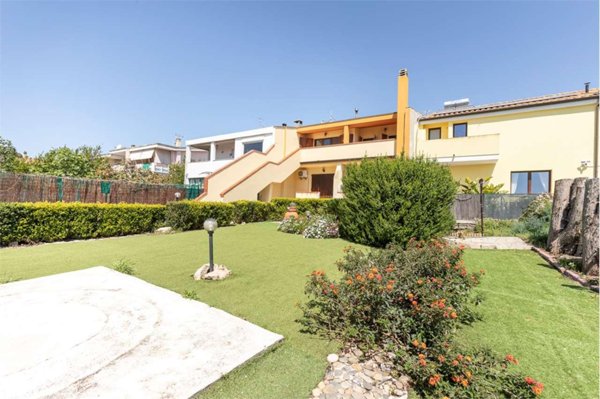 casa indipendente in vendita a Quartu Sant'Elena in zona Litorale