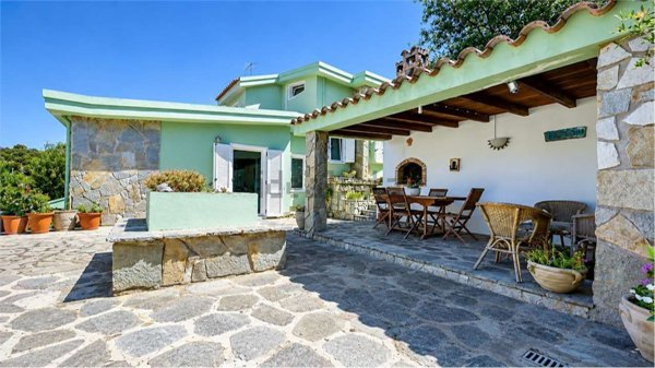 casa indipendente in vendita a Quartu Sant'Elena in zona Niu Crobu