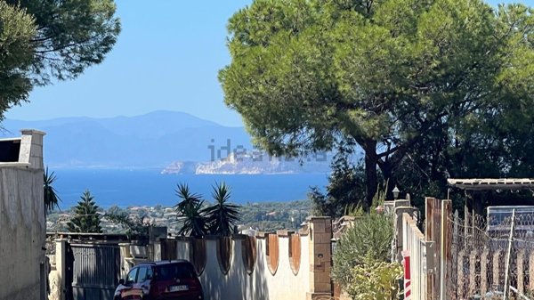 casa indipendente in vendita a Quartu Sant'Elena in zona Niu Crobu