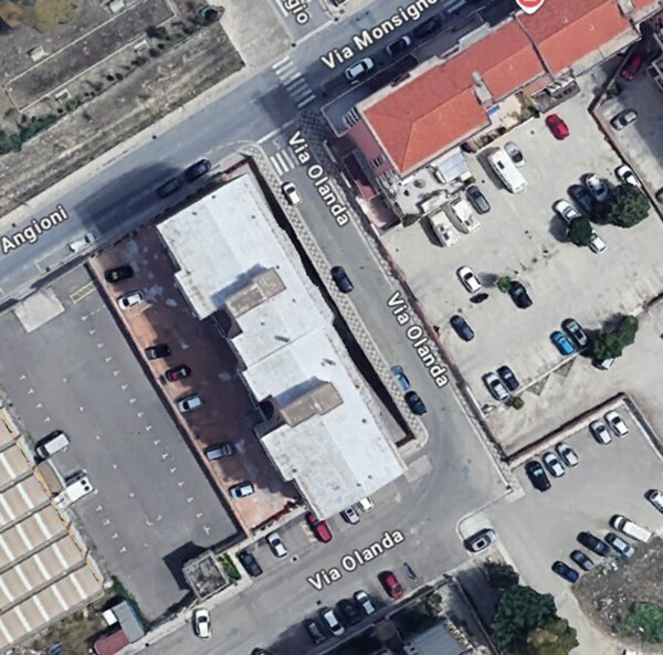 box auto in vendita a Quartu Sant'Elena in zona Pitz'e Serra
