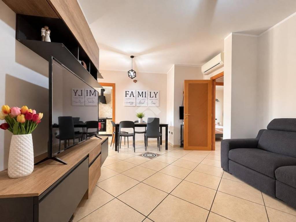 appartamento in vendita a Quartu Sant'Elena in zona Quartello