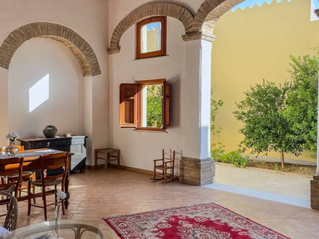 casa indipendente in vendita a Quartu Sant'Elena in zona Funtan'e Ortus
