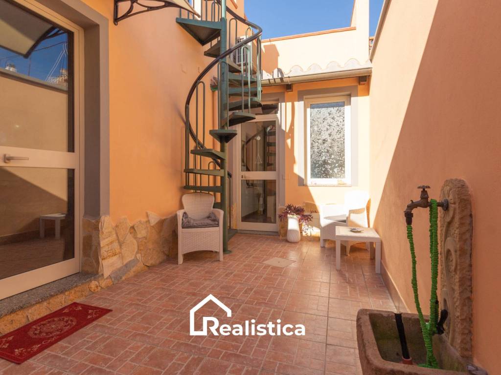 casa indipendente in vendita a Quartu Sant'Elena in zona Funtan'e Ortus