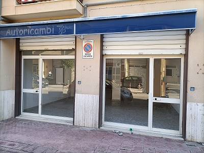 locale commerciale in vendita a Quartu Sant'Elena in zona Margine Rosso