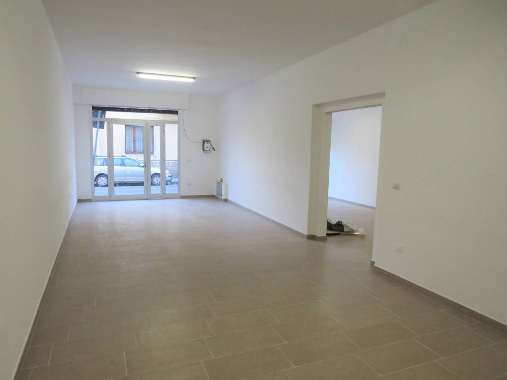 locale commerciale in vendita a Quartu Sant'Elena