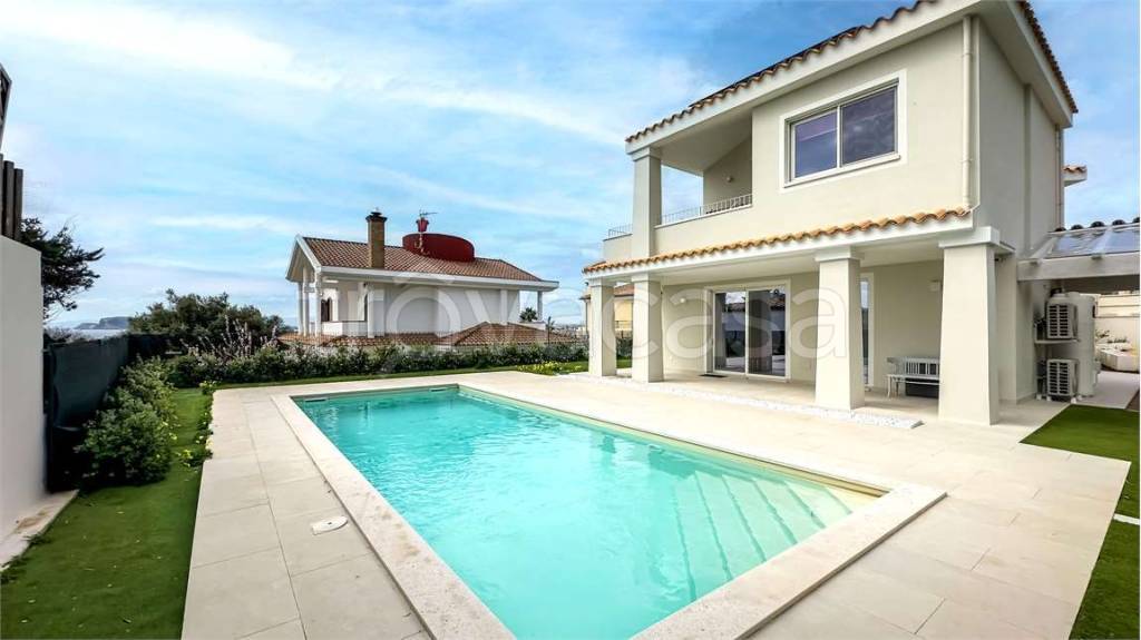 casa indipendente in vendita a Quartu Sant'Elena in zona Margine Rosso