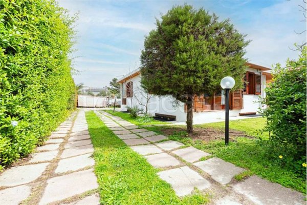 casa indipendente in vendita a Quartu Sant'Elena in zona Litorale