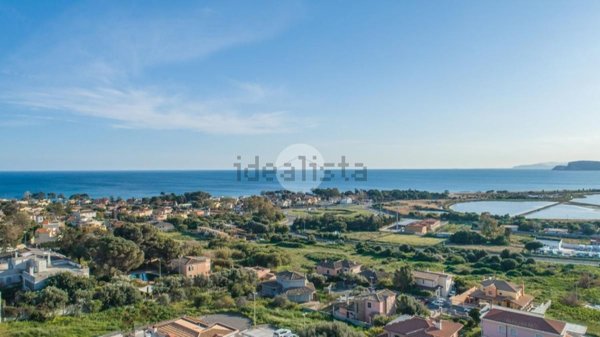 appartamento in vendita a Quartu Sant'Elena in zona Margine Rosso