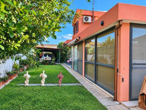 casa indipendente in vendita a Quartu Sant'Elena in zona Capitana