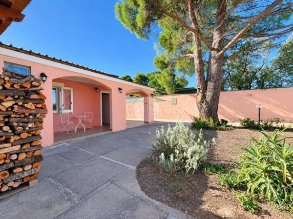 casa indipendente in vendita a Quartu Sant'Elena in zona Sant'Isidoro